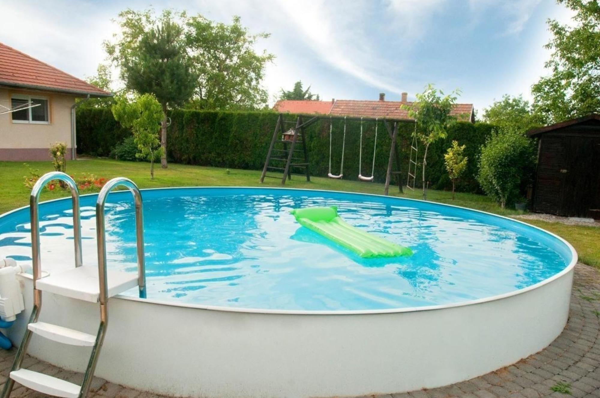 Hochwertiges Ferienhaus In Balatonbereny Mit Grill, Terrasse Und Pool Экстерьер фото